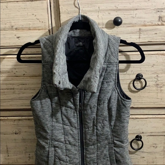 Northface women’s vest - Picture 2 of 13